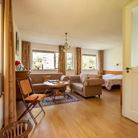 Comfy In With French Balcony *