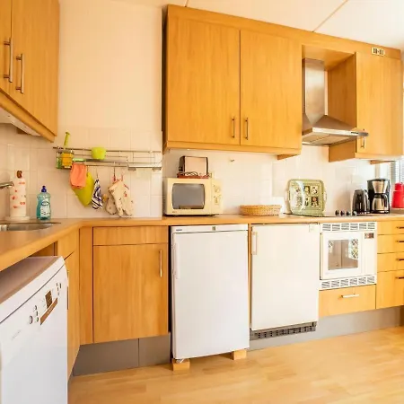 Comfy In With French Balcony Feriehus *