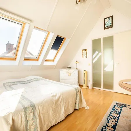 Comfy In With French Balcony Feriehus