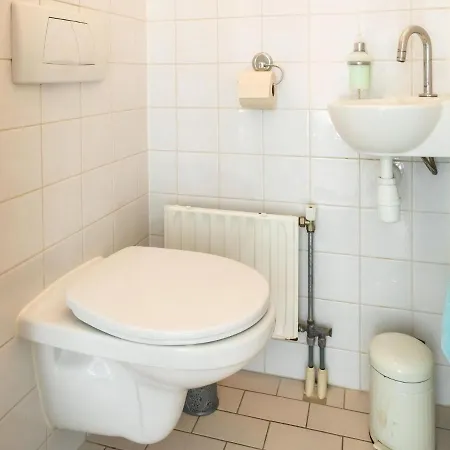 Comfy In With French Balcony *