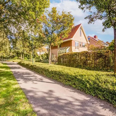 Comfy In With French Balcony Feriehus Hoorn (North Holland)