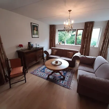 Comfy In With French Balcony בית נופש