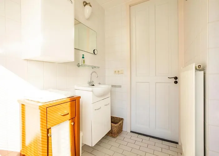 Comfy In With French Balcony בית נופש