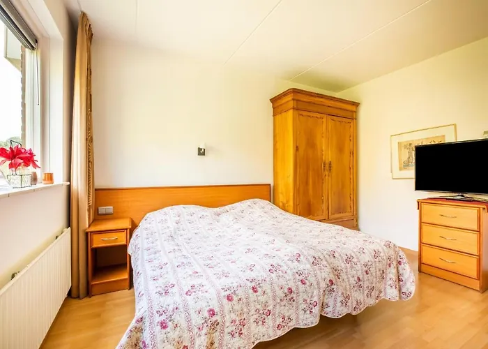 Comfy In With French Balcony בית נופש *