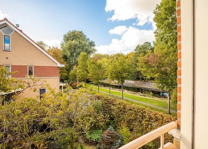 בית נופש Comfy In With French Balcony הורן