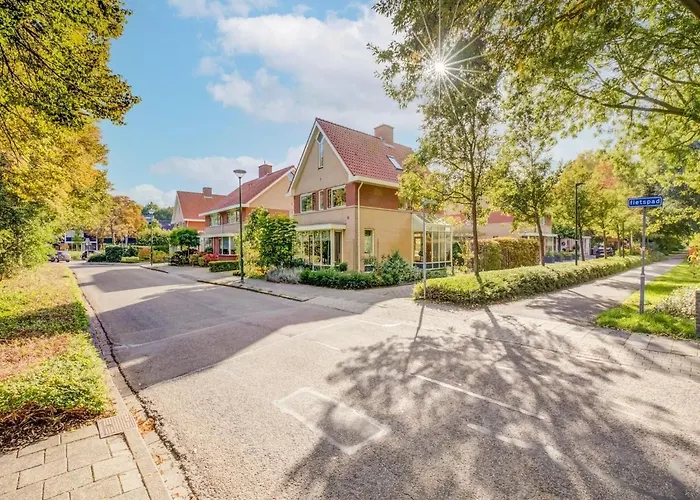 בית נופש Comfy In With French Balcony *