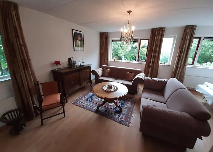 Comfy In With French Balcony בית נופש